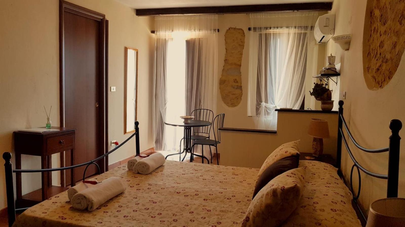 Perla Del Borgo Appartamenti Санта-Катерина-делло-Йоніо Екстер'єр фото